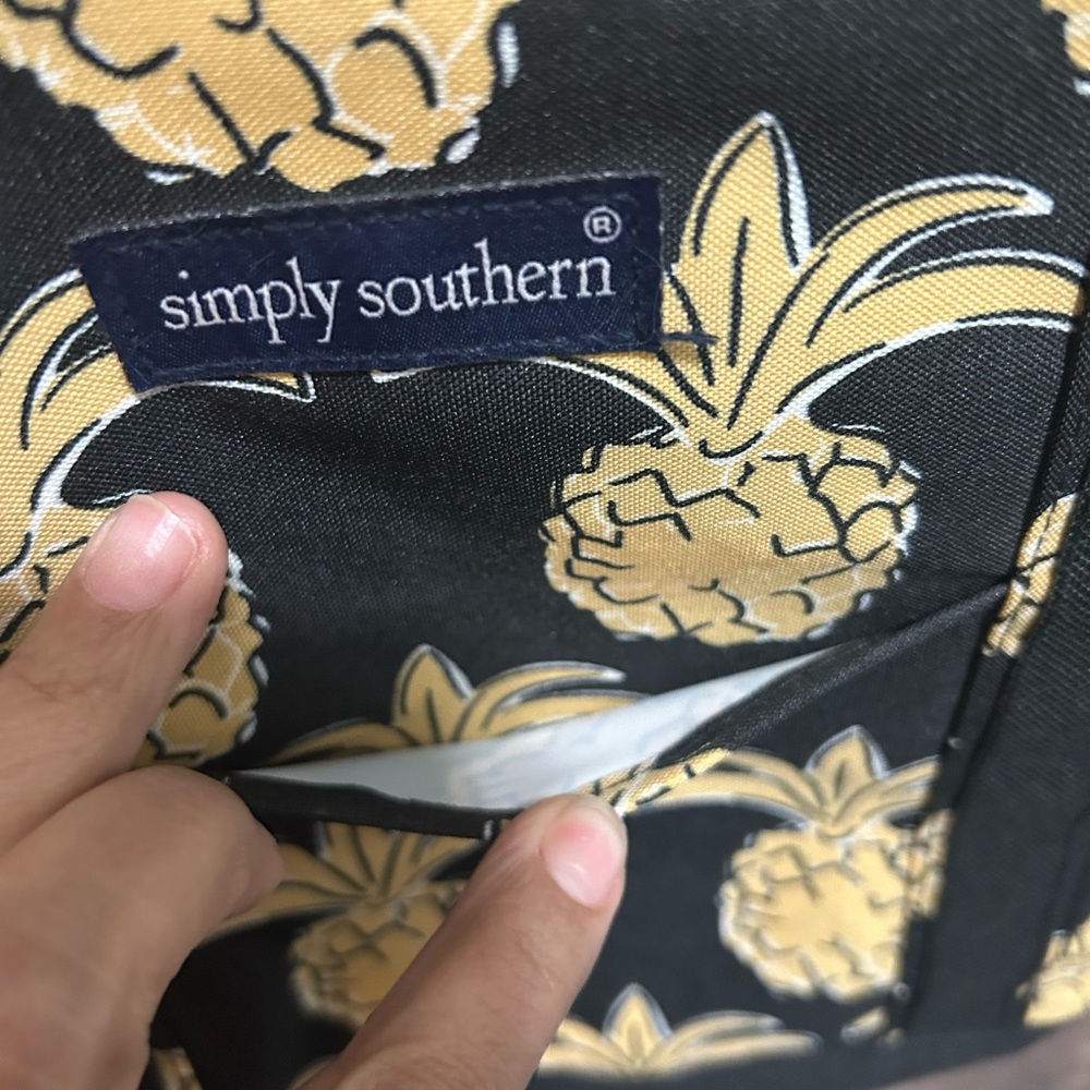 🍍Simply Southern Black and Gold Pineapple Tote Bag🍍 - Picture 2 of 7
